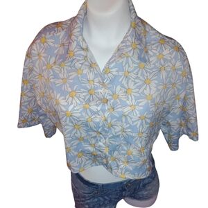 Floral Daisy Print Blouse in Light Blue